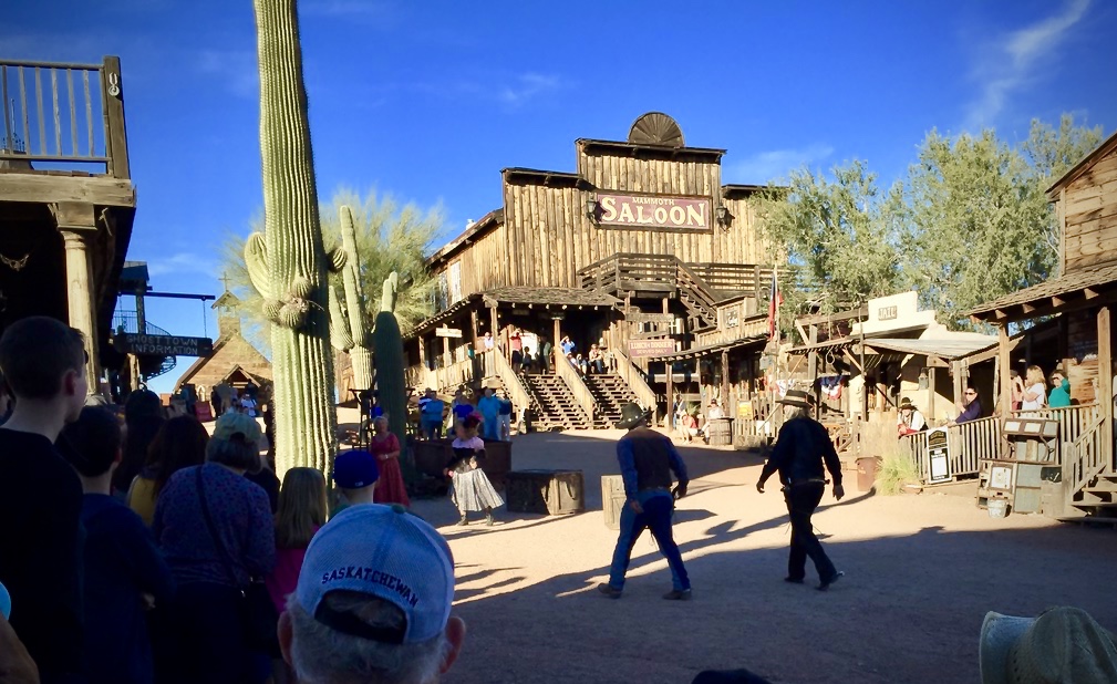 Reenactment: Argument and gunfight in the street of Goldfield 